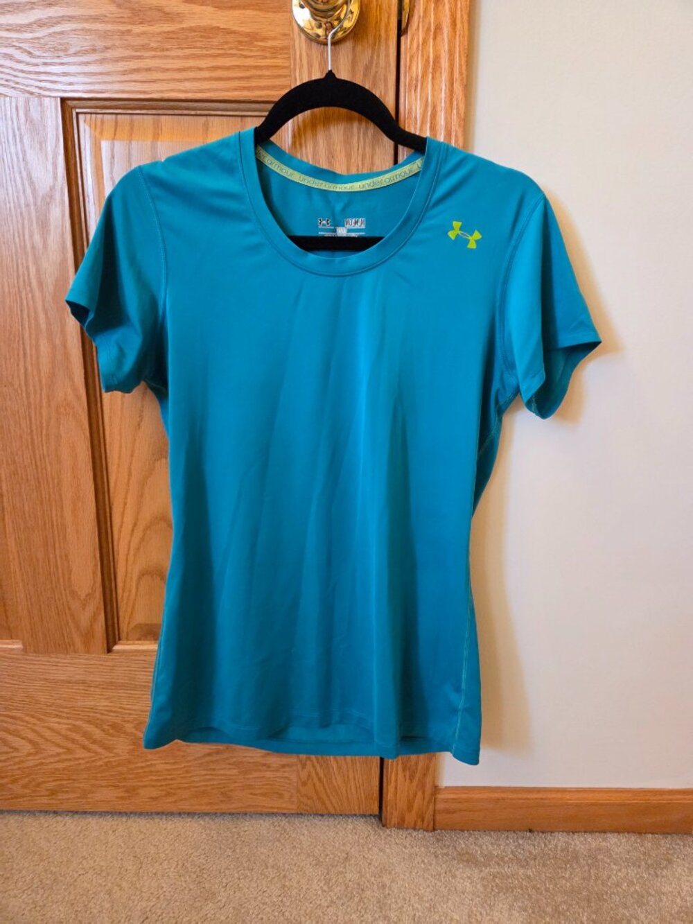 Under Armour Womens Fitted Heat Gear T-shirt